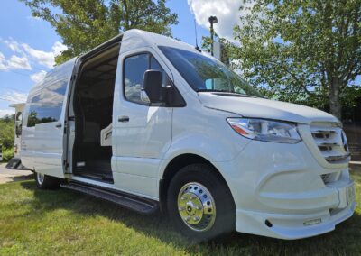 Great Bay Limo - White Ford Mercedes Sprinter